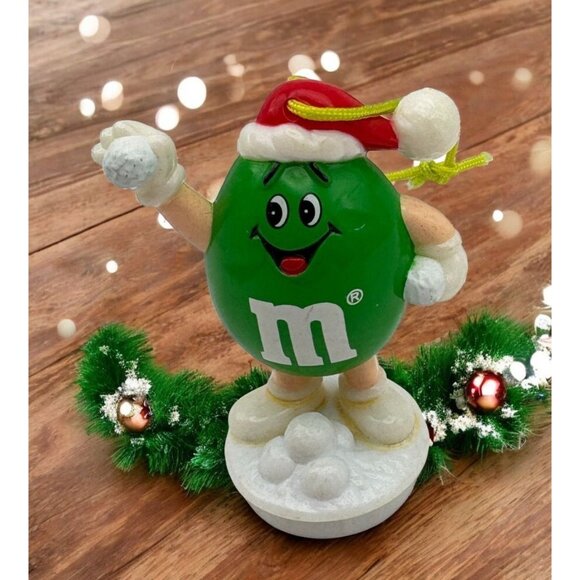 Green Peanut M&M's Christmas Tree Ornament Snowball Fight Tubhe Topper - Picture 1 of 8